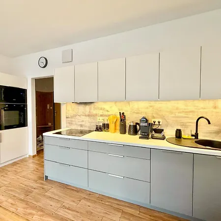 Modlinska By Jumpinhere *