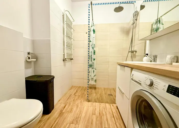 Modlinska By Jumpinhere *